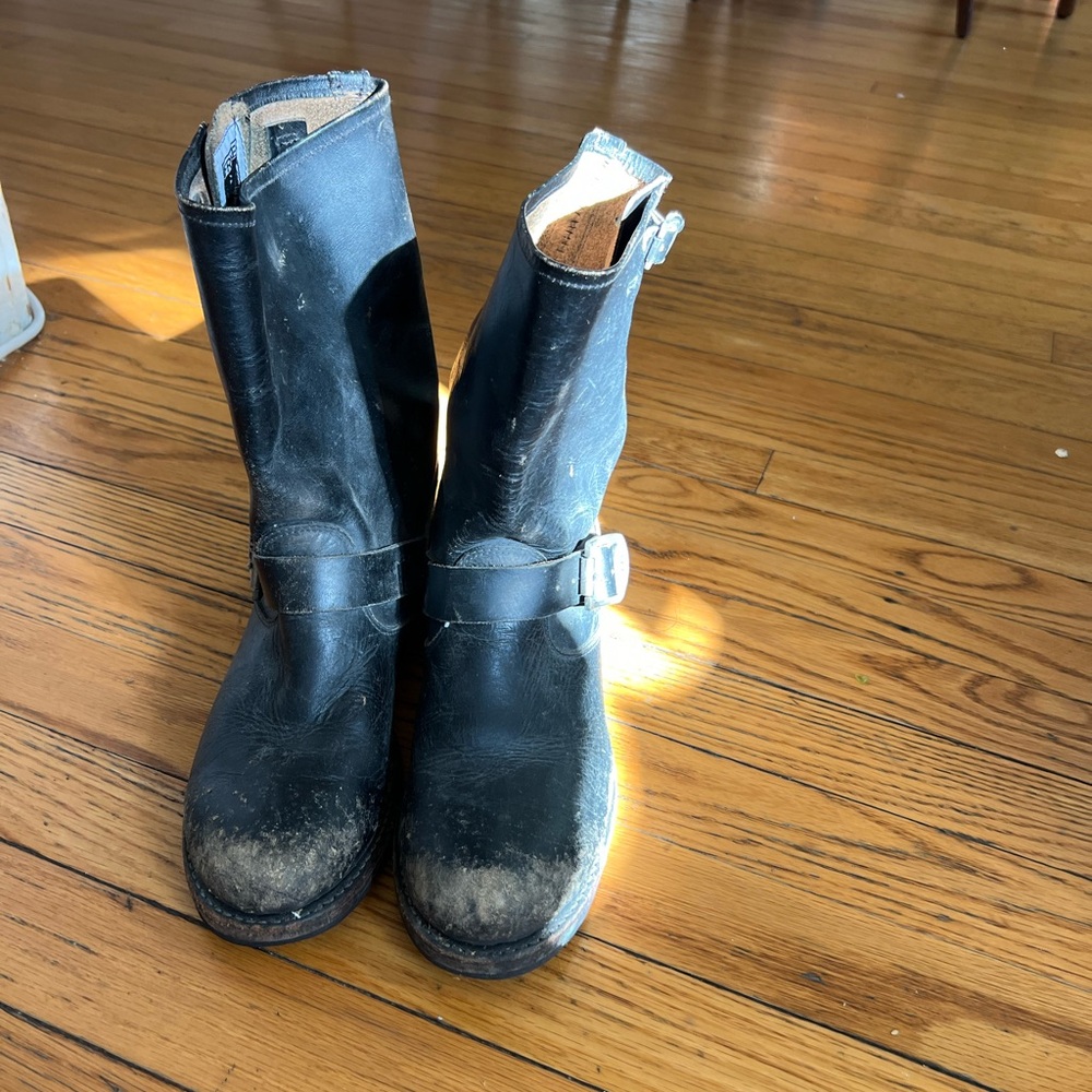 Frye Veronica Boots Leather Engineer Moto Boot Distressed, black Sz 8